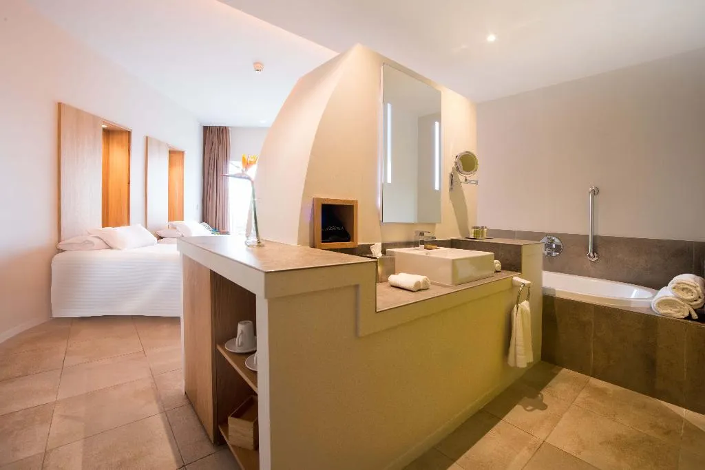 DOUBLE SINGLE USE STANDARD Room, Higueron Hotel Malaga Curio collection by HILTON, Costa Del Sol