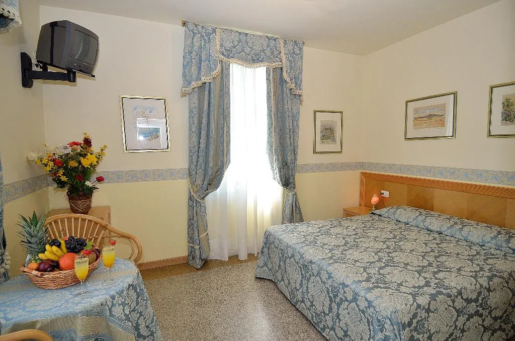 TRIPLE STANDARD Room, Villa Angelica, Venice