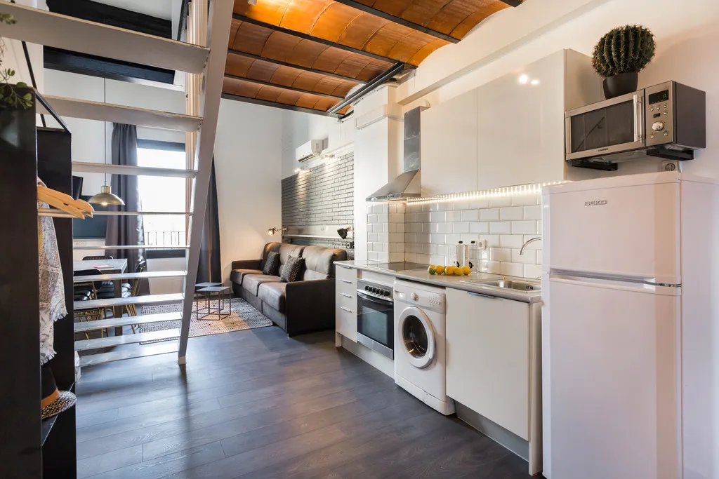 APARTMENT THREE BEDROOMS Room, La Mare by The Streets, Barcelona