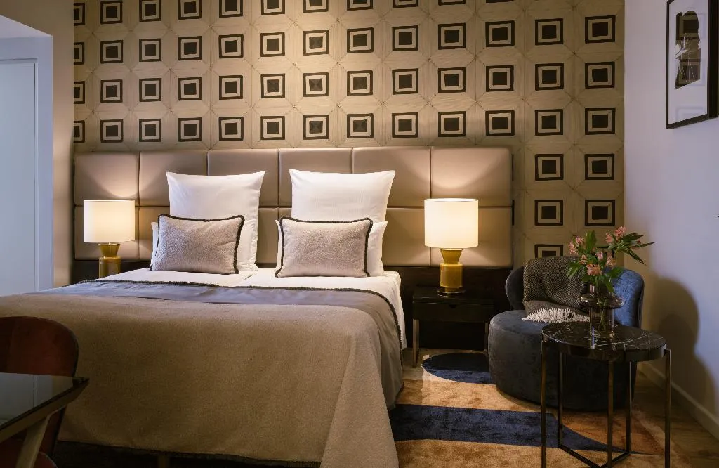 JUNIOR SUITE CAPACITY 3 Room, The Posthouse Berlin – Leonardo Limited Edition, Berlin