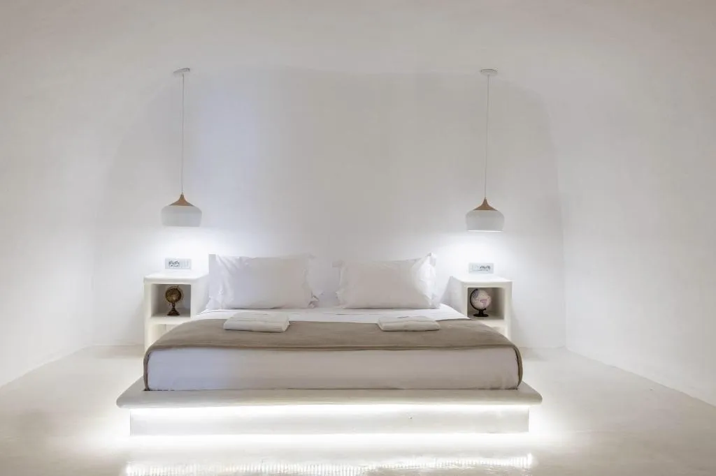 Room, Globe Suites, Santorini