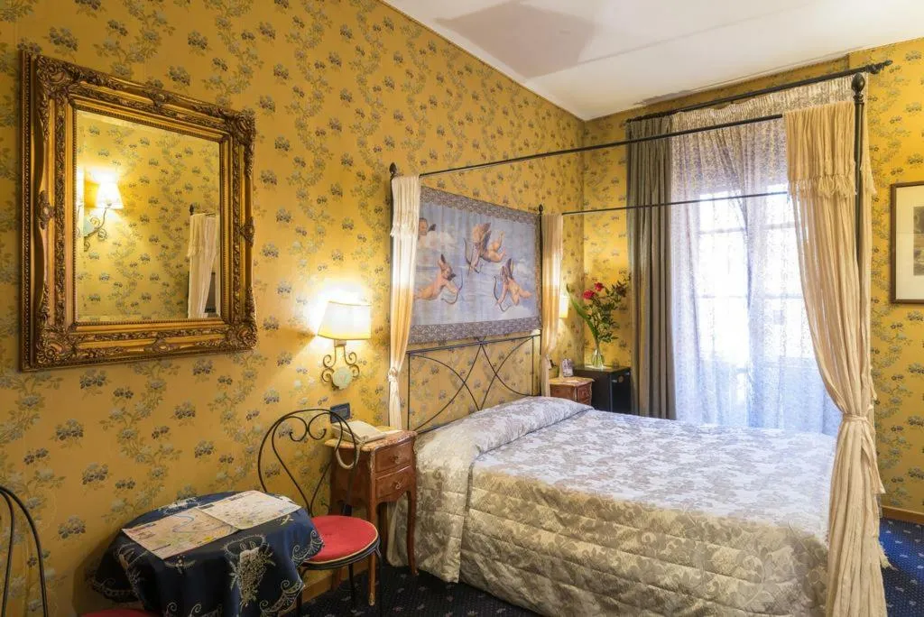 Room, Residenza Ave Roma, Rome