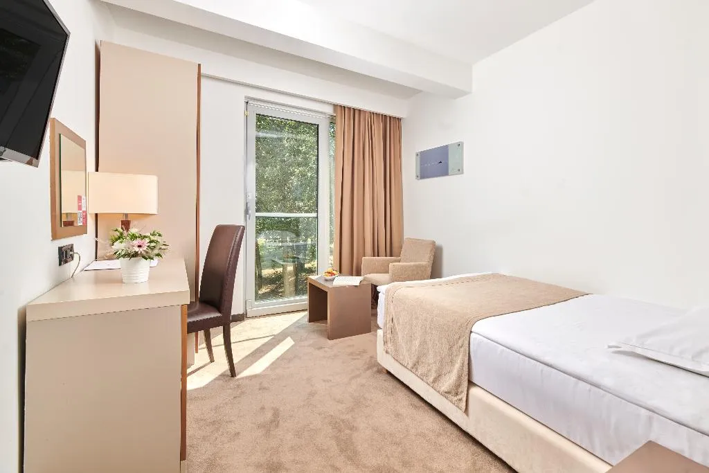 SINGLE ECONOMY Room, Hotel Molindrio Plava Laguna, Istria
