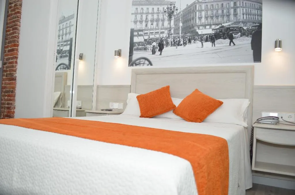 SINGLE STANDARD Room, San Lorenzo, Madrid