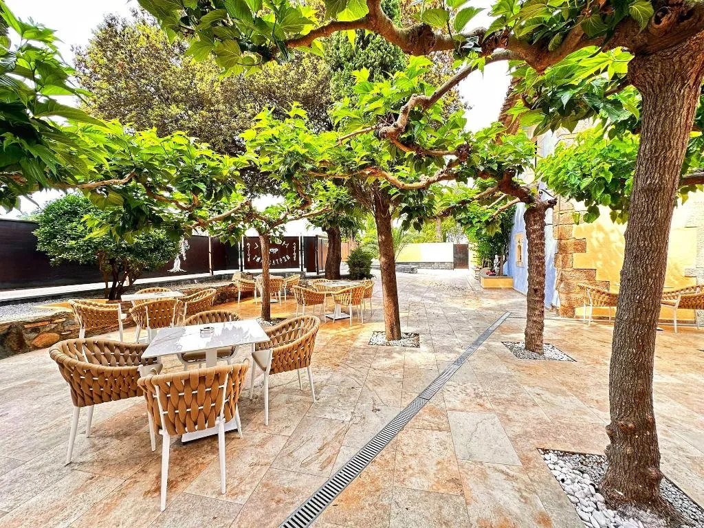 Terrace, Boutique Hotel Comtal Empuries, Costa Brava