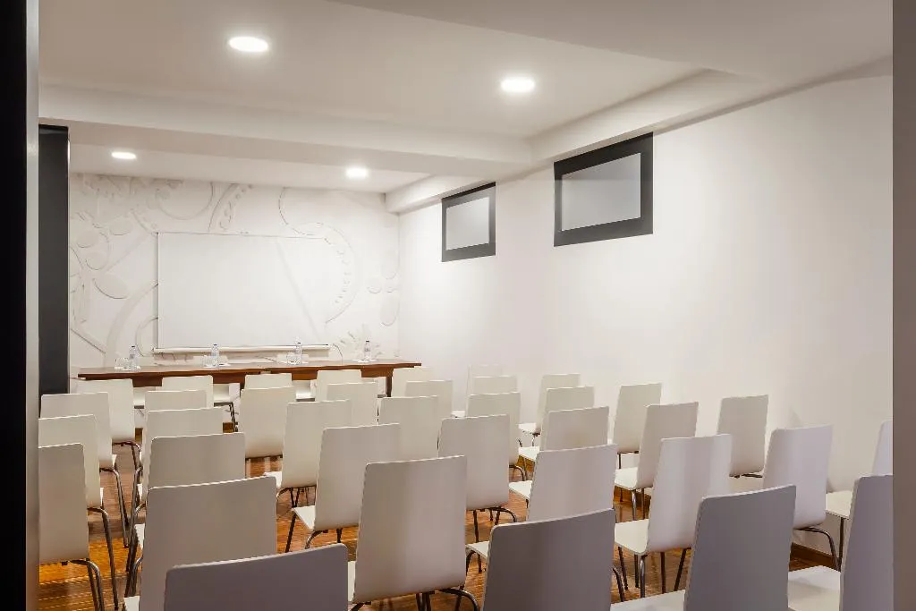 Conferences, Exe Wellington, Porto