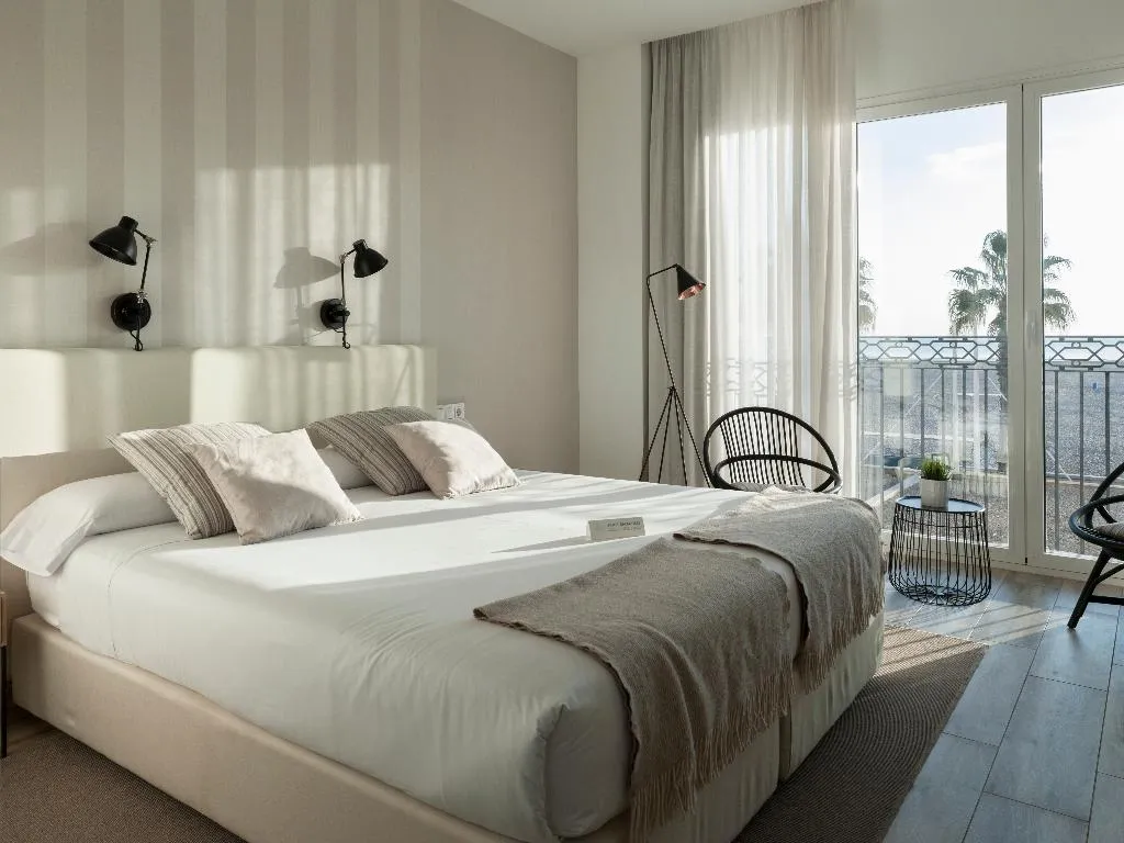 Double or Twin DELUXE OCEAN VIEW ONE BEDROOM Room, Hotel Boutique Balandret, Valencia