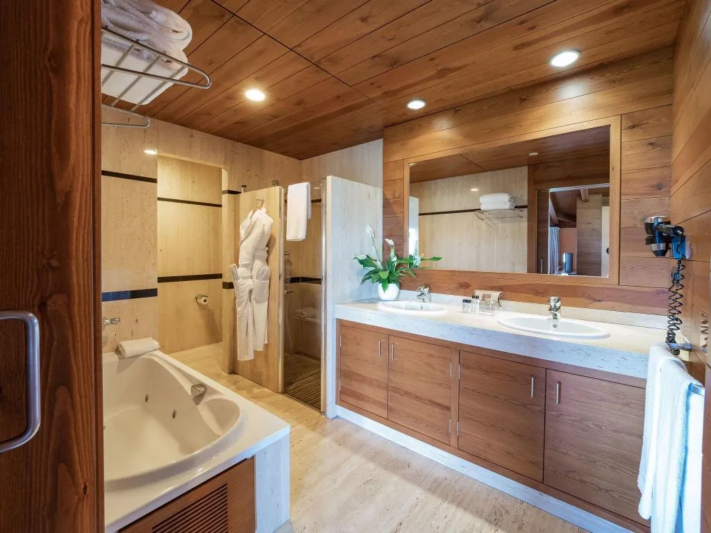 Room, Montanya Hotel & Lodge, Costa Brava