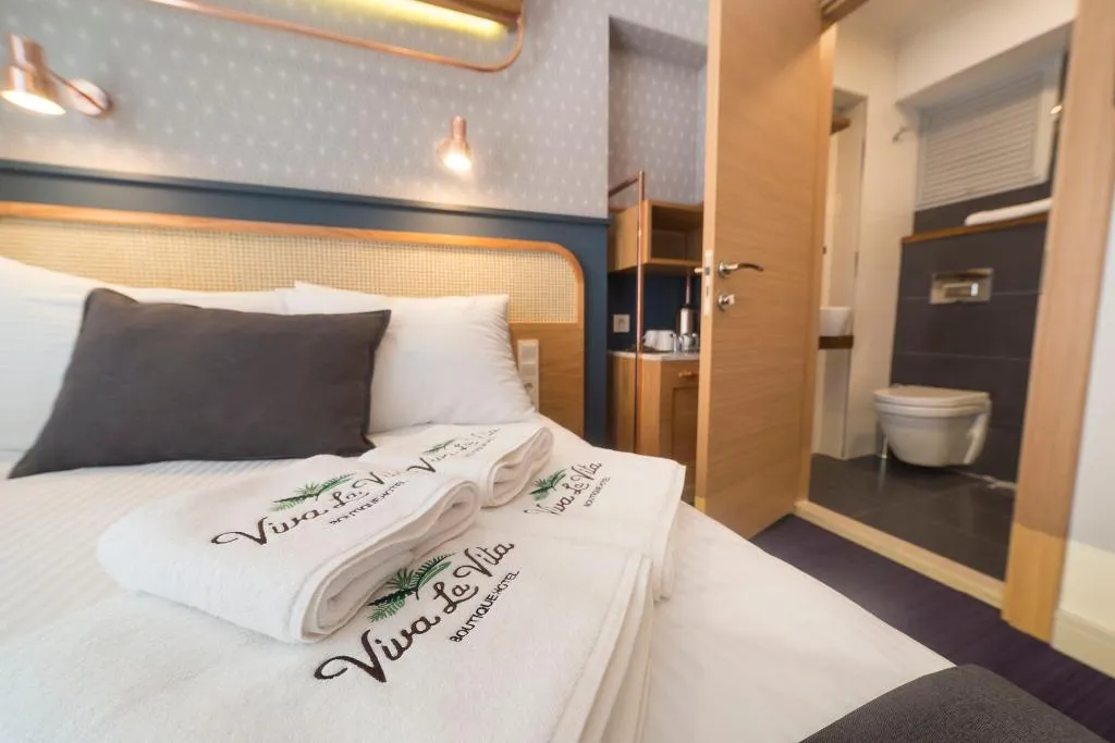 DOUBLE STANDARD Room, Viva La Vita, Izmir