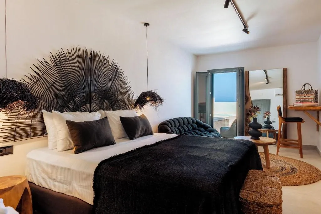 Room, Gazelle Living, Santorini