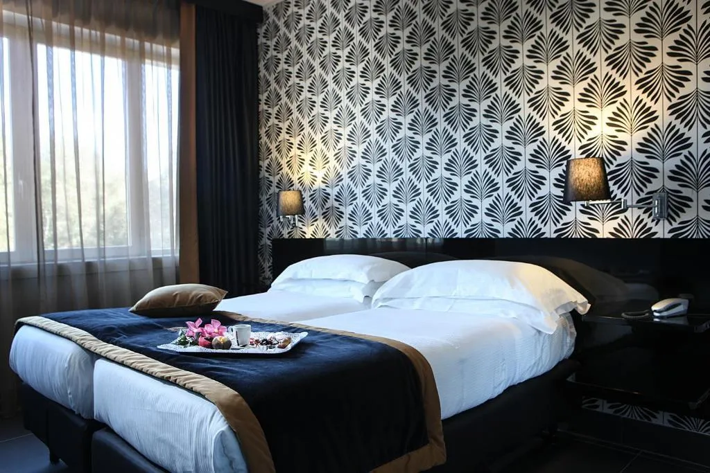 Double or Twin STANDARD Room, Best Western JFK Hotel, Naples