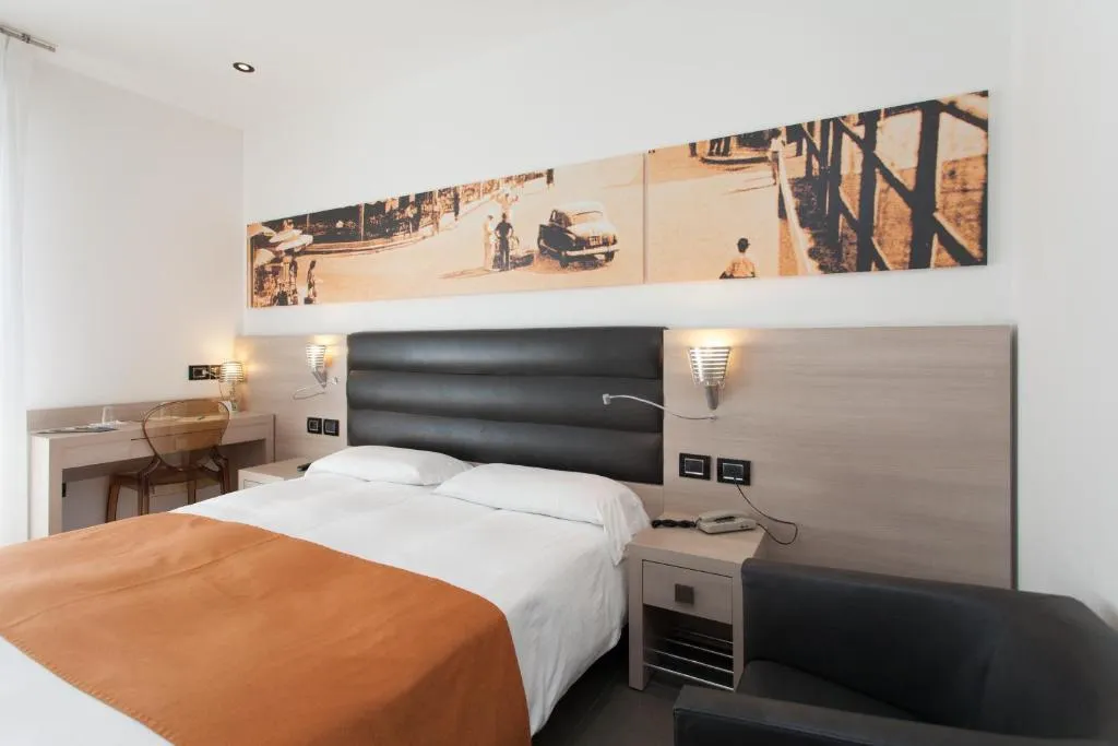 Room, Hotel Adlon, Venice