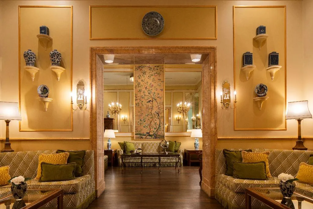 Lobby, Degli Aranci, Rome