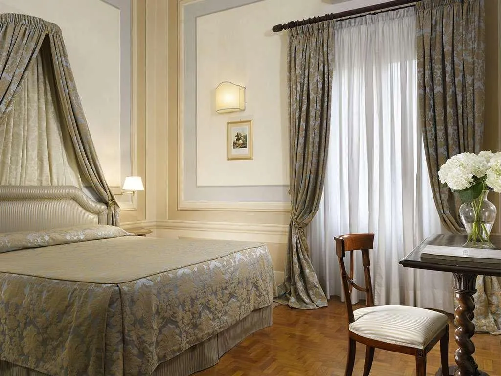 Room, Palazzo Niccolini Al Duomo, Florence