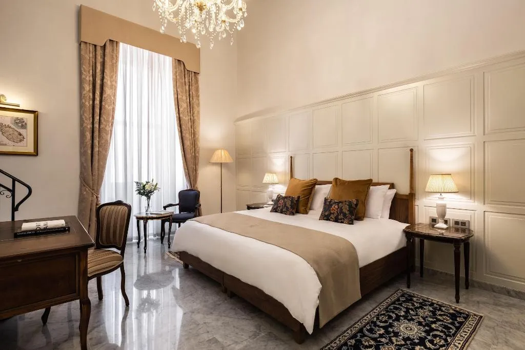 Room, Palais Le Brun, Malta