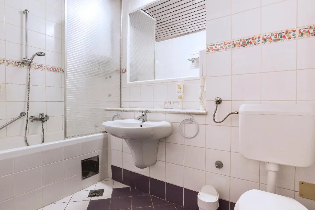 APARTMENT CAPACITY 4 Room, Apartments Amfora Plava Laguna, Istria
