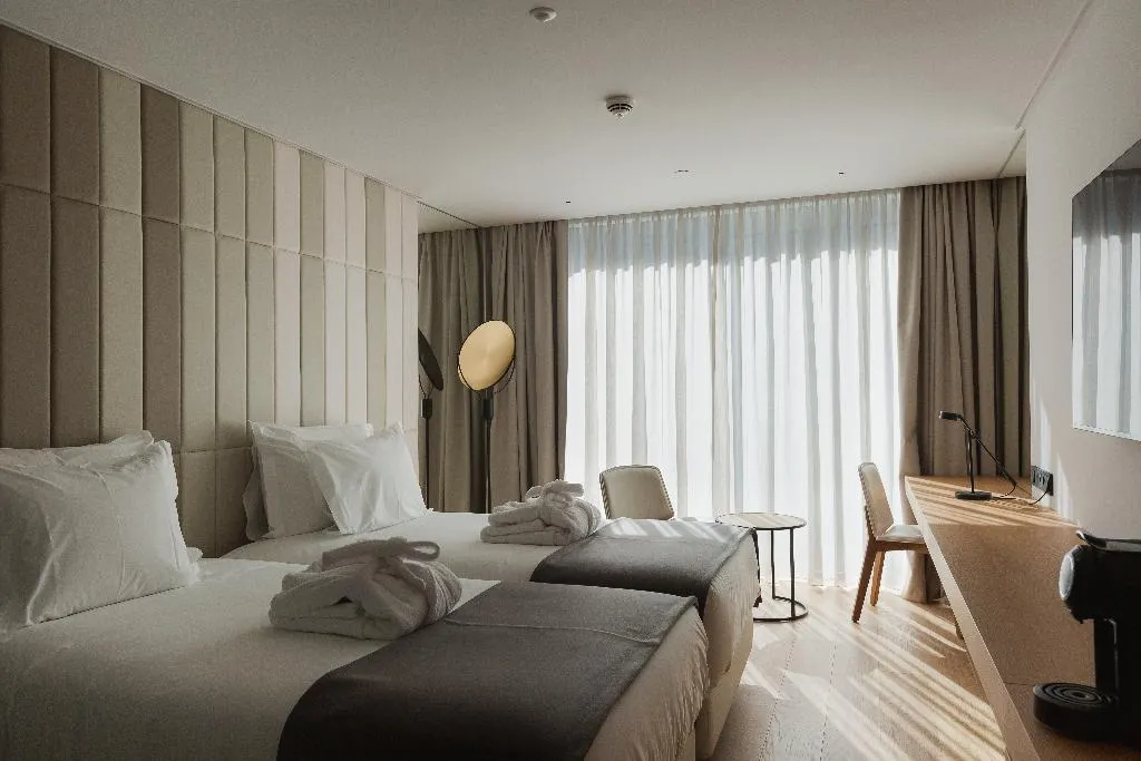 SUITE EXECUTIVE Room, Lumen Hotel and The Lisbon Light Show, Lisbon