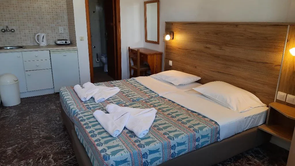 Double or Twin BASIC Room, Spiros-Soula Family Hotel & Thematic Suites, Crete
