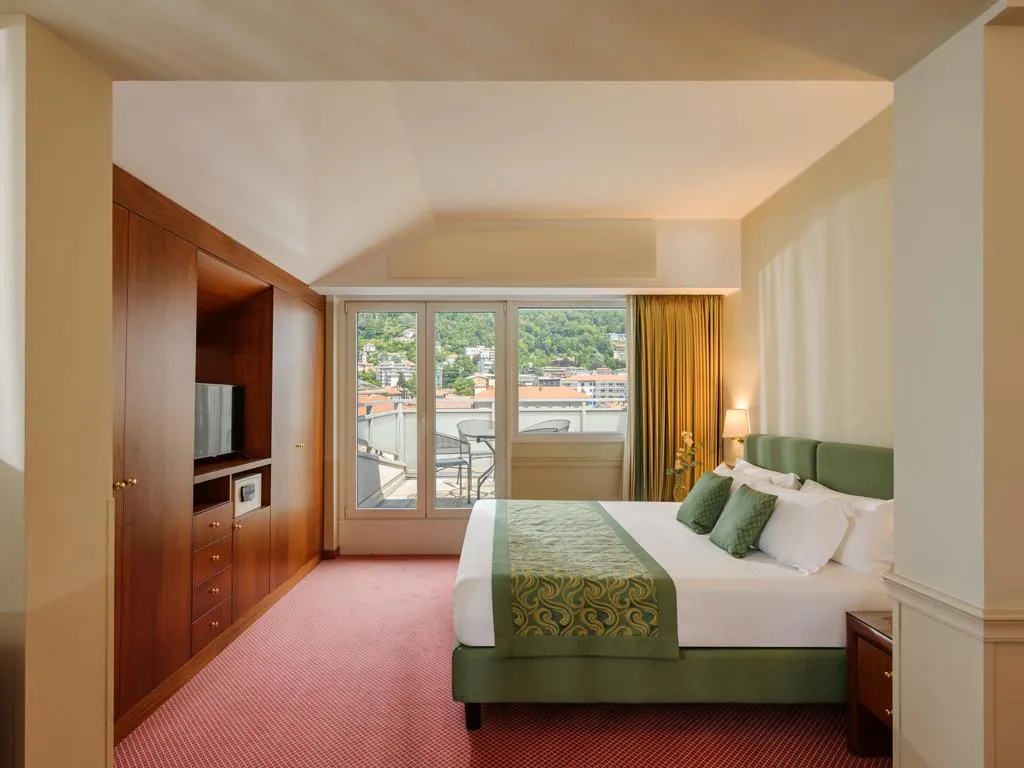 JUNIOR SUITE LAKE VIEW Room, Barchetta Excelsior, Milan
