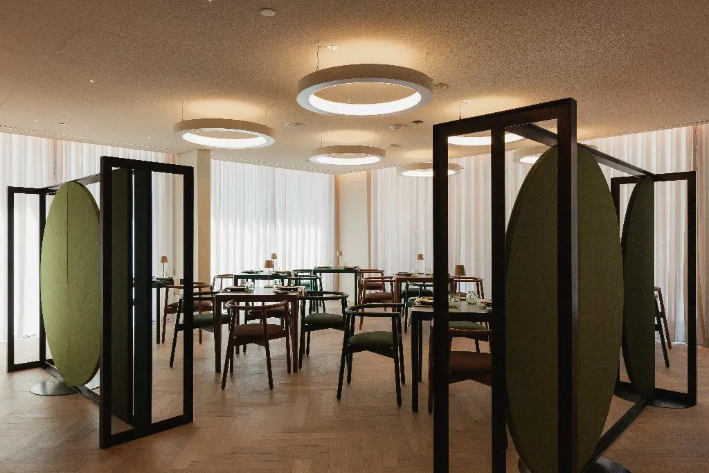 Restaurant, Lumen Hotel and The Lisbon Light Show, Lisbon