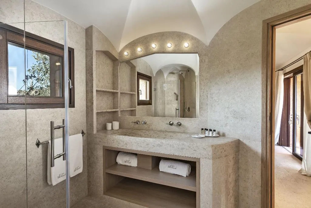 SUITE PRESTIGE Room, Relais Villa Carola, Olbia