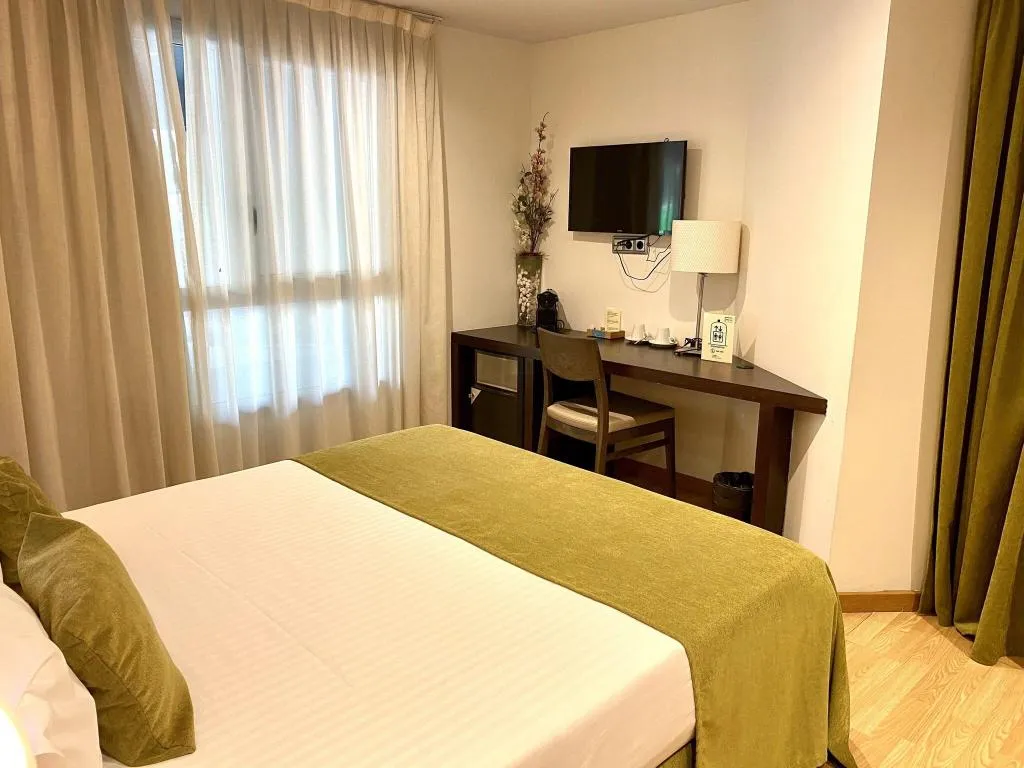 DOUBLE DELUXE Room, Hotel Concordia Barcelona, Barcelona