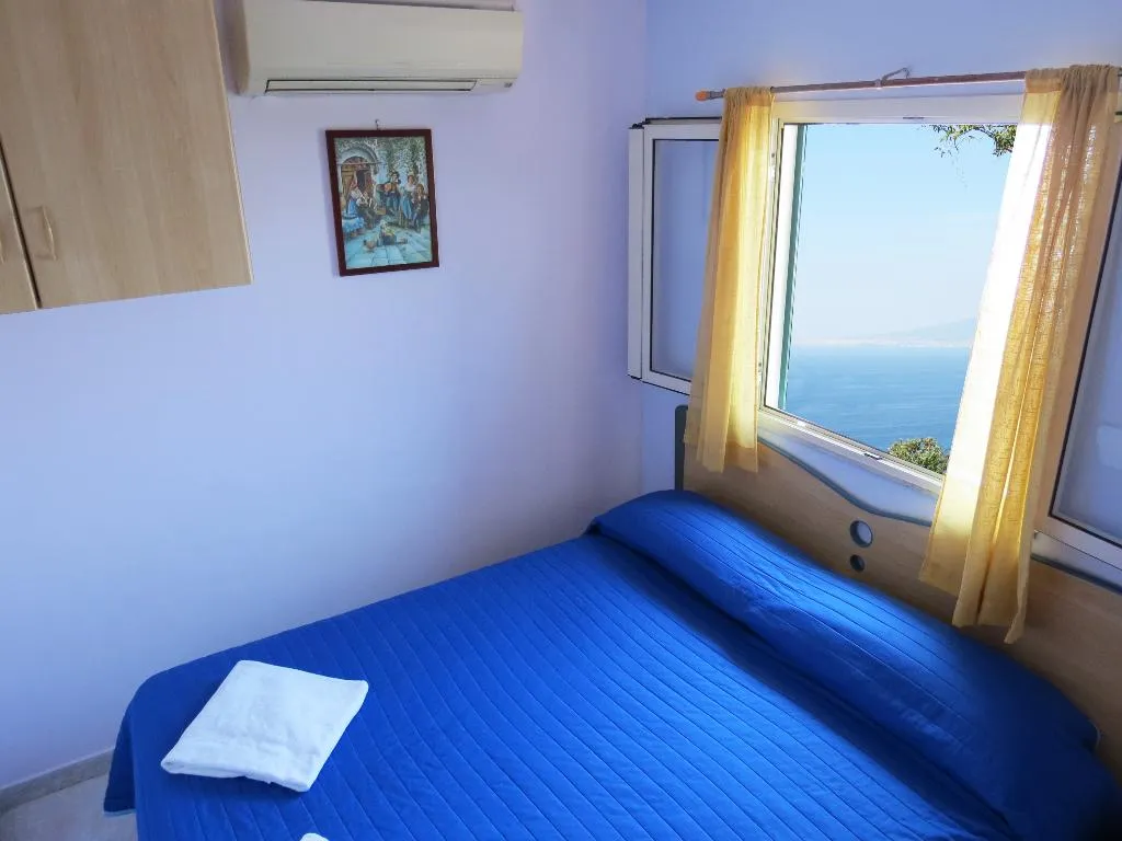 CHALET SEA VIEW CAPACITY 4 Room, Baia Serena, Naples