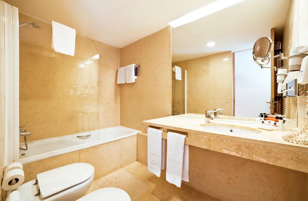 TRIPLE STANDARD Room, HF Fenix Urban, Lisbon