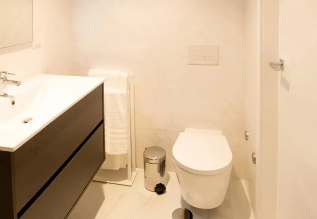STUDIO WITH BALCONY Room, Ria Centrum - Smart Residence, Porto