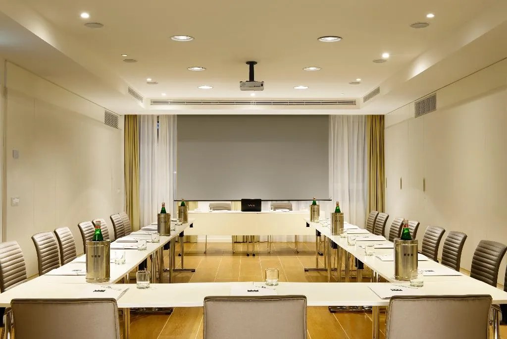 Conferences, UNA HOTELS Century Milano, Milan