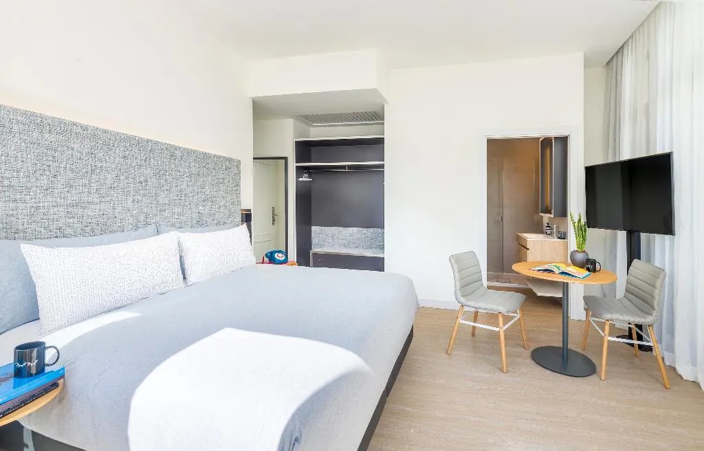 DOUBLE CONNECTING ROOM Room, Innside Madrid Gran Via, Madrid