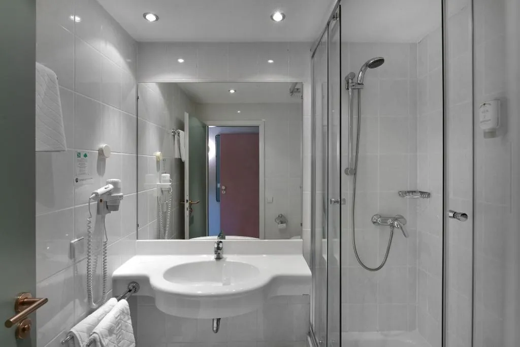 TRIPLE STANDARD Room, Hotel Birgit Berlin Mitte, Berlin