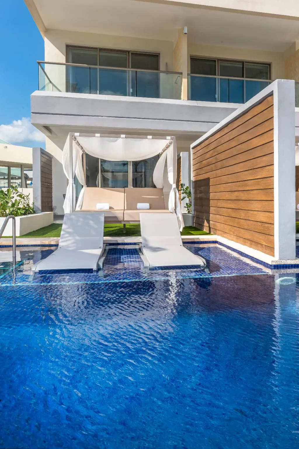 JUNIOR SUITE WITH PRIVATE POOL Room, Planet Hollywood Adult Scene - All-Inclusive Resor, Cancun Area