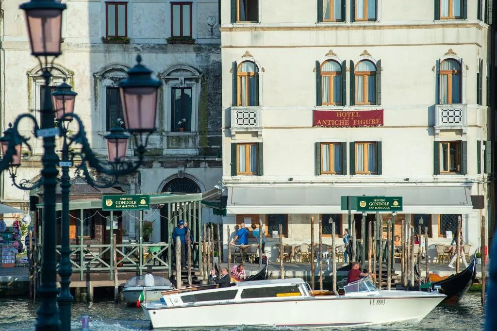 General view, Antiche Figure, Venice