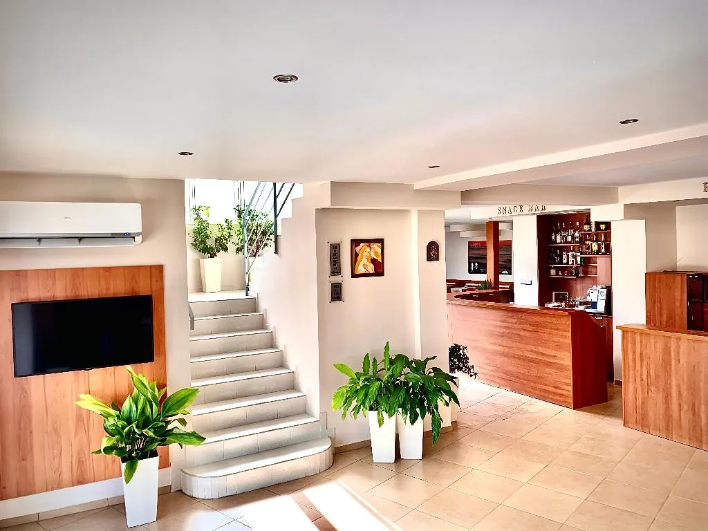 Lobby, Amfora, Varna