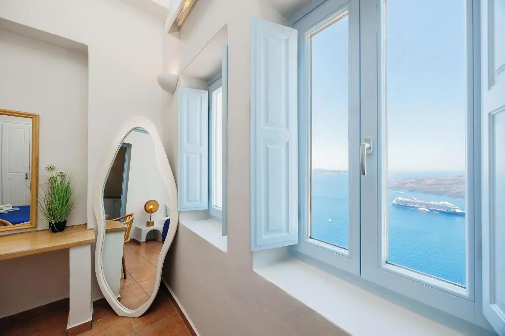 Room, Kastro Suites, Santorini