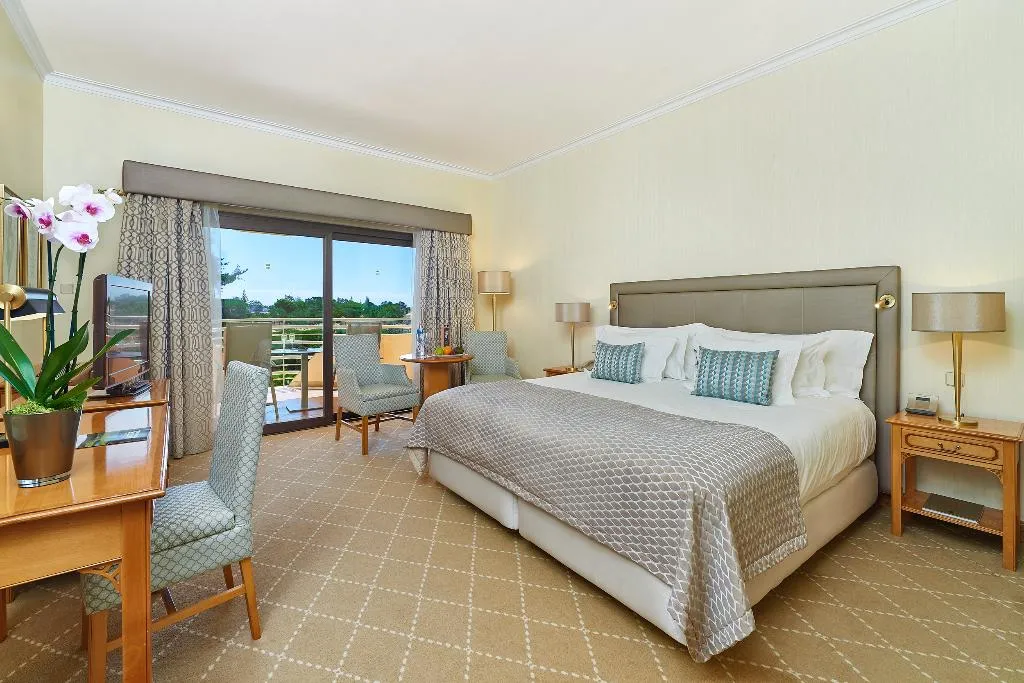 Double or Twin GARDEN VIEW Room, Hotel Quinta do Lago, Algarve