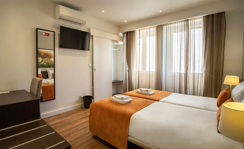 TWIN SUPERIOR Room, Riversuites, Porto