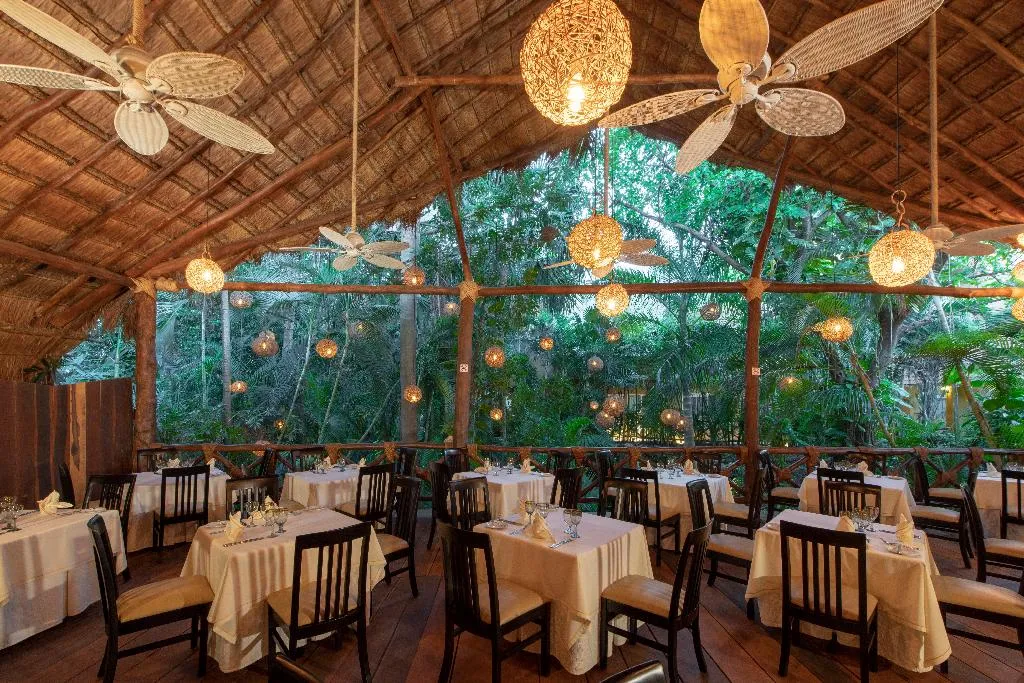 Restaurant, Viva Azteca by Wyndham Trademark All Inclus Resort, Cancun Area
