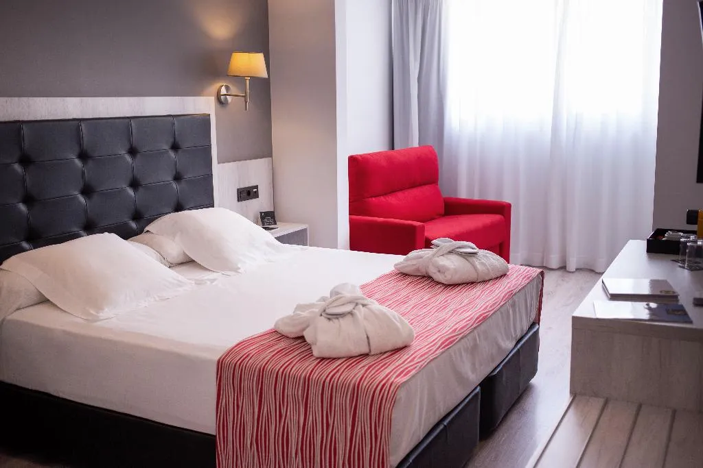 TRIPLE STANDARD Room, Soho Bahía Málaga, Costa Del Sol