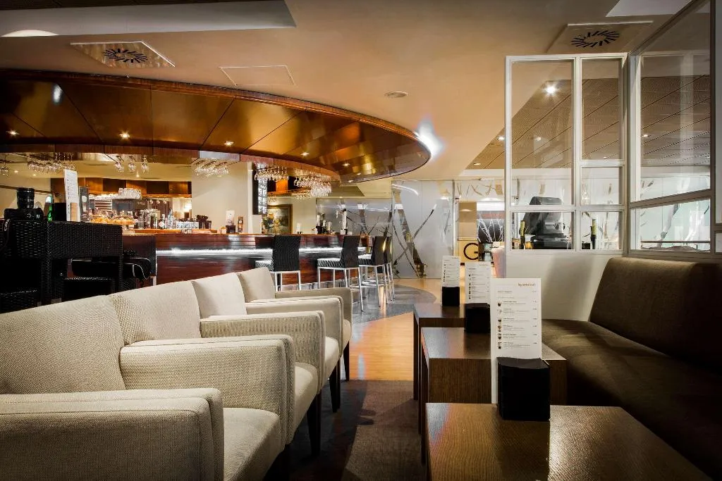 Bar, Melia Avenida America, Madrid