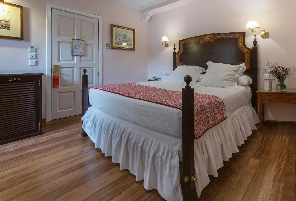 DOUBLE SINGLE USE STANDARD Room, Casas de la Juderia, Seville