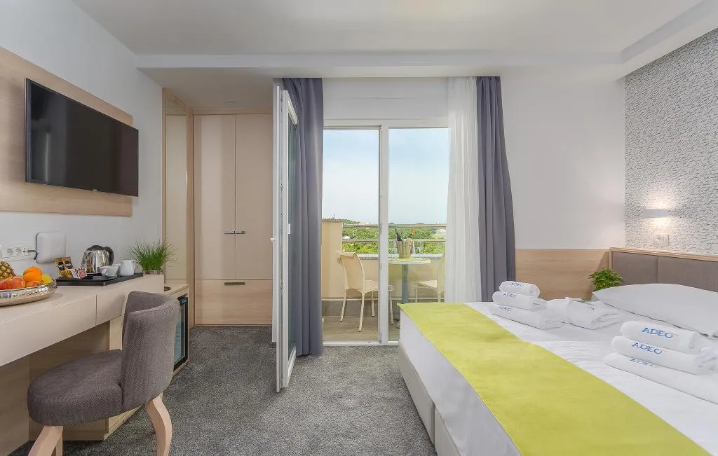DOUBLE WITH BALCONY Room, Aparthotel Adeo, Istria