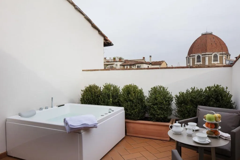 Sports and Entertainment, The Frame Hotel, Florence