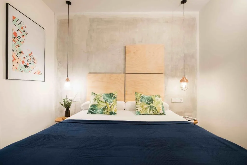 Room, Magatzem 128, Barcelona