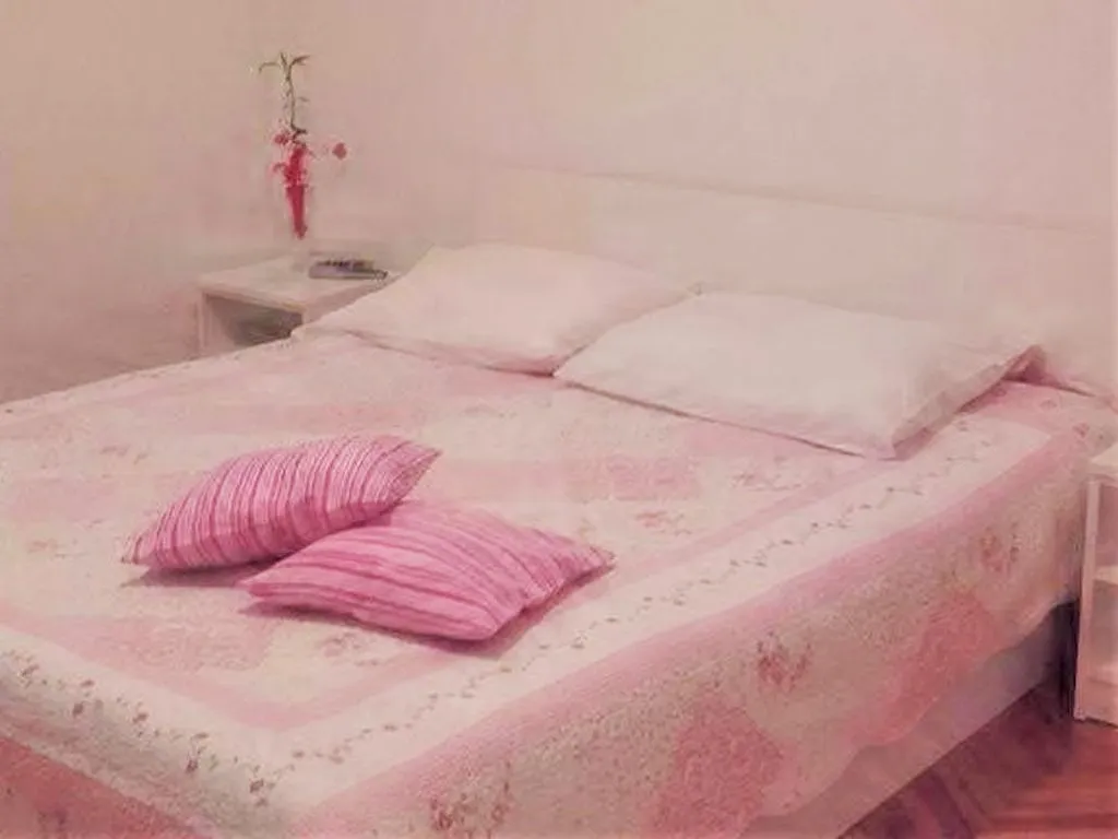 STUDIO CAPACITY 2 Room, Apartments Jela, Split