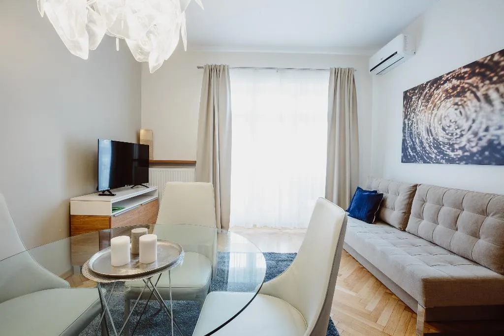 APARTMENT CAPACITY 4 ONE BEDROOM Room, 4Seasons Apartments Cracow, Krakow