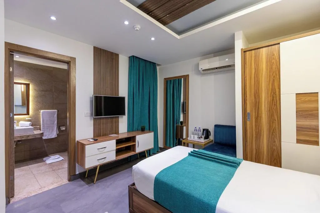 Room, Pyramids Yard Hotel, Cairo