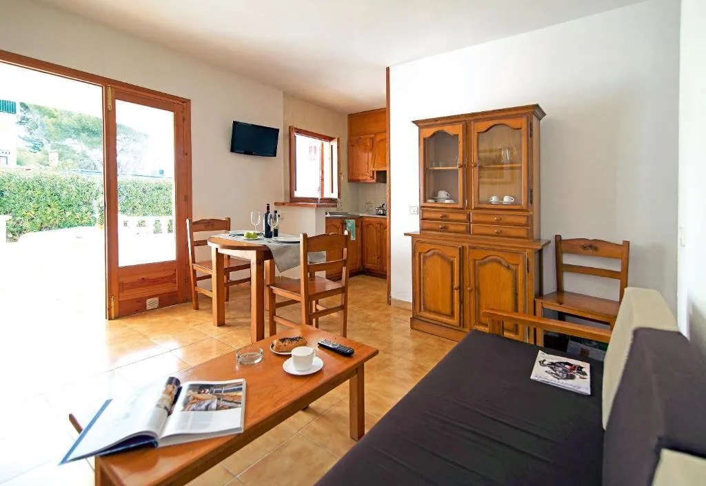 APARTMENT TWO BEDROOMS Room, Apartamentos Mar Blanca, Menorca