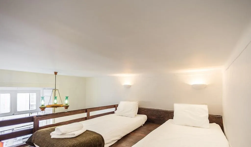 Room, Casinha Dos Sapateiros, Lisbon